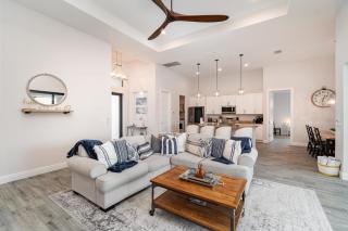 Luxurious 4BR,3BA at Waterfront, Villa Blue Lagoon - Cape Coral - 7