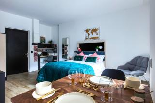 Yugo Dominick Place - 7
