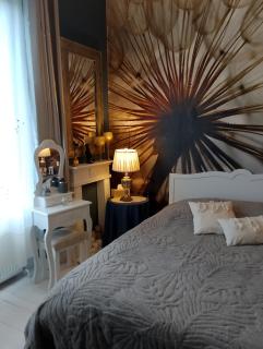 Chambre Bounty, B&B, cuisine privée, lit queen size, terrasse, parking, garage - Olliergues - 7