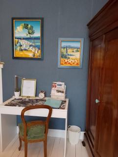 Chambre Bounty, B&B, cuisine privée, lit queen size, terrasse, parking, garage - Olliergues - 3