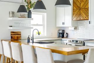 Peace of Mind and Mistico Beach Club plus Boat Shuttle - 1