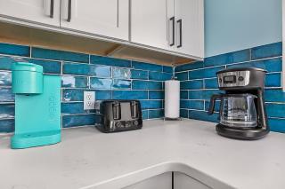 Twin Palms Beach House, Sleeps 26, Oceanfront with Direct Beach Access! - Myrtle Beach - 1