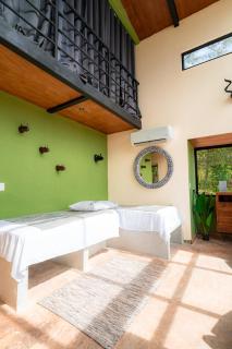 Charming Tiny House with Jacuzzi & Fire Pit - - 5