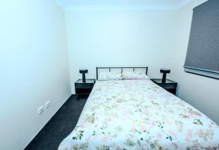Spectacular 3 Bedroom, 2 Bathroom Home. - West Swan - 2
