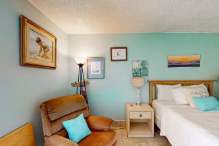 Salty Vibes - Daytona Beach - 6