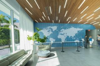 2B 2B Beachfront Pool Gym and Restaurant - 4