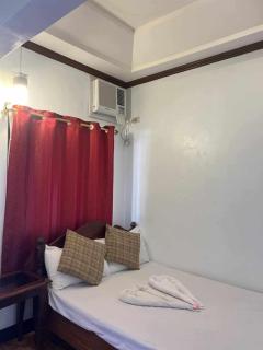WJV Inn Peneyra Road - - 4