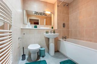 1 Bed Apartment Sleeps 5 - Balcony - WiFi & Tv - 7