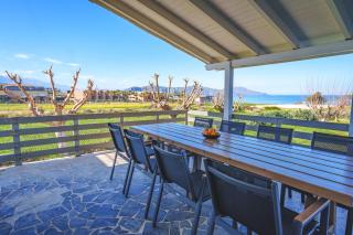 Beachfront Alkioni ground floor apartment with swimming pool - Dhrámia - 6