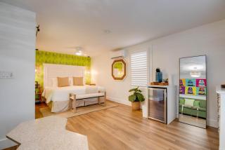 Chicken Run at Custom House Inn - Key West - 6