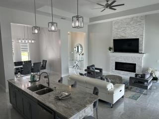 Beauty with heated pool and spa, Villa Coral Pearl - Cape Coral - 7