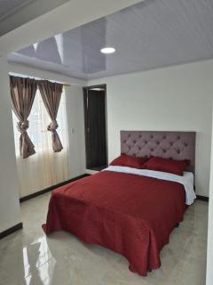 Manoy Hotel - - 0