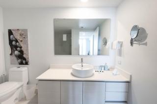 2B 2B Beachfront Pool Gym and Restaurant 2004 - 1