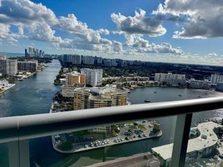 Hallandale Beach Apmt 1B 1B Beach & Pool Service - 7