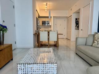 Hallandale Beach Apmt 1B 1B Beach & Pool Service - Hallandale Beach - 6