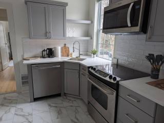New! 2br1ba Convenient To 9th St, Ncssm - Durham - 7