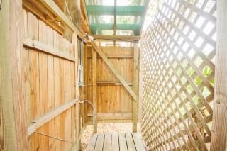 The West Indie Inn - Folly Beach - 7