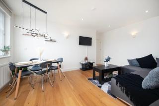 Stylish 2 Bed Apartment in Heart of Stockwell, Free WiFi 12 mins to Oxford Circus & Kings Cross - Londra - 8