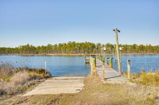 Boat Dock and Ramp Upwind Acres Guesthouse! - - 9