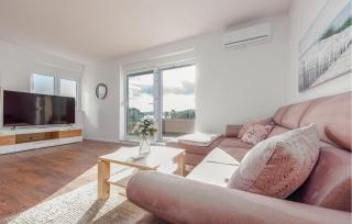 2 Bedroom Stunning Apartment In Sukosan - Sukošan - 9