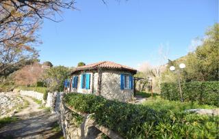 4 Bedroom Lovely Home In Ricadi - Ricadi - 4