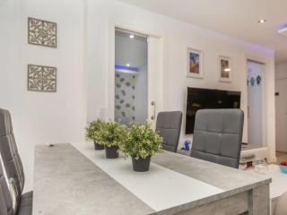 Apartment Leon by Interhome - 1