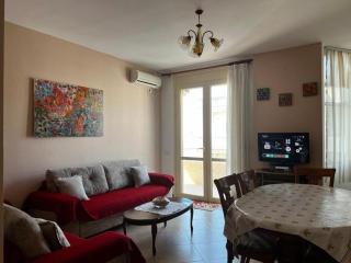 Spacious Beachside Apartment by ApartmentsVloraHolidays - Vlorë - 8