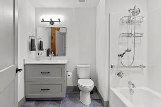 Guest Fave - 5 Star Stay Downtown - ADA Accessible - Saint Louis - 6