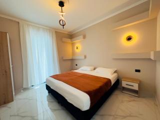 Tirana - GGpremiumstays - 2 double bedrooms deluxe apartment with balcony - Tirana - 5