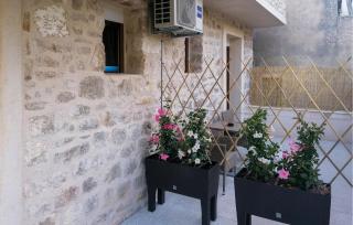 Stunning Apartment In Hvar With Wifi - Hvar (Lesina) - 0