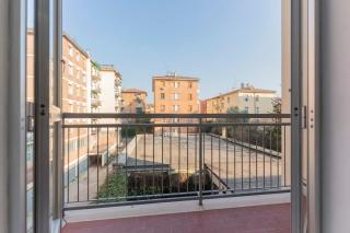 Fioravanti Apartments - San Luca Suite & Genesis House, A pochi passi dalla stazione, vicino al cuore di Bologna - Bolonia - 1