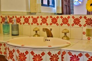 Live in the historical downtown! - 7