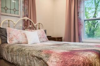 Sweet Rose Cottage A Romantic Getaway - Omaha - 7