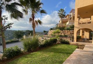 Bright 3-Bedroom with Sunset Views - 3