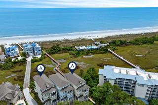 Sleeps 48 2 Homes w Private Beach Access Bradley Circle Buyout by AvantStay - Hilton Head Island - 0