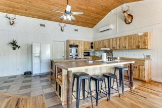 Tranquil Gantt Lake Home with Deck and Patio! - 4