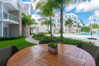 Beauty Pool views Paseo Playa Coral steps to the beach - Punta Cana - 4
