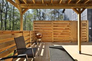 New listing-- Hocking Hills Modern Cabin - Logan - 2
