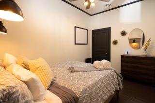 Blame Jaime - downtown, the heart of all the fun! - 2