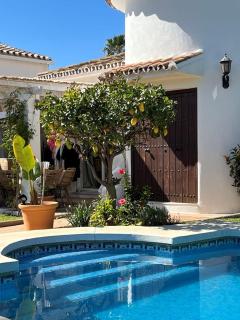 Lovely villa in San Pedro de Alcantara, Marbella - Marbella - 5