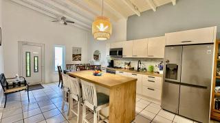 Beautiful and Spacious Mediterranean Villa in Palm Beach - Palm-Eagle Beach - 8