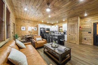 Zenzone - Private Pool Oasis, Scenic Views, Hot Tub, Games - Pigeon Forge - 1