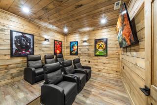 Scenic Retreat - Indoor Pool, Hot Tub & Game Room - 7