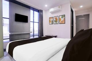 Hotel O 7 Square Hotel - Surat - 2