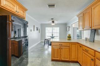 4 Mi to Legoland Poolside Paradise! - 2