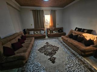 Two Flats Full Course Overlooking the Pyramid - 1