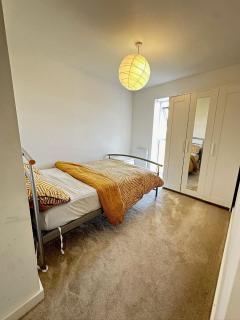 A Double Bedroom in Manchester with free Parking - Manchester - 5