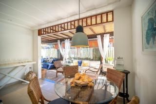 Bz92 Linda casa a 600m da Rua das Pedras! 4 suites - 5