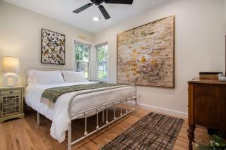 Beautiful Benson Cottage with Year-Round Hot Tub - 8