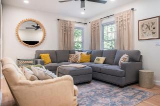 Beautiful Benson Cottage with Year-Round Hot Tub - 1